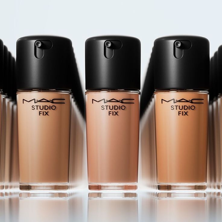 MAC Studio Fix Fluid SPF 15 24HR Matte Foundation + Oil Control-u dolasku