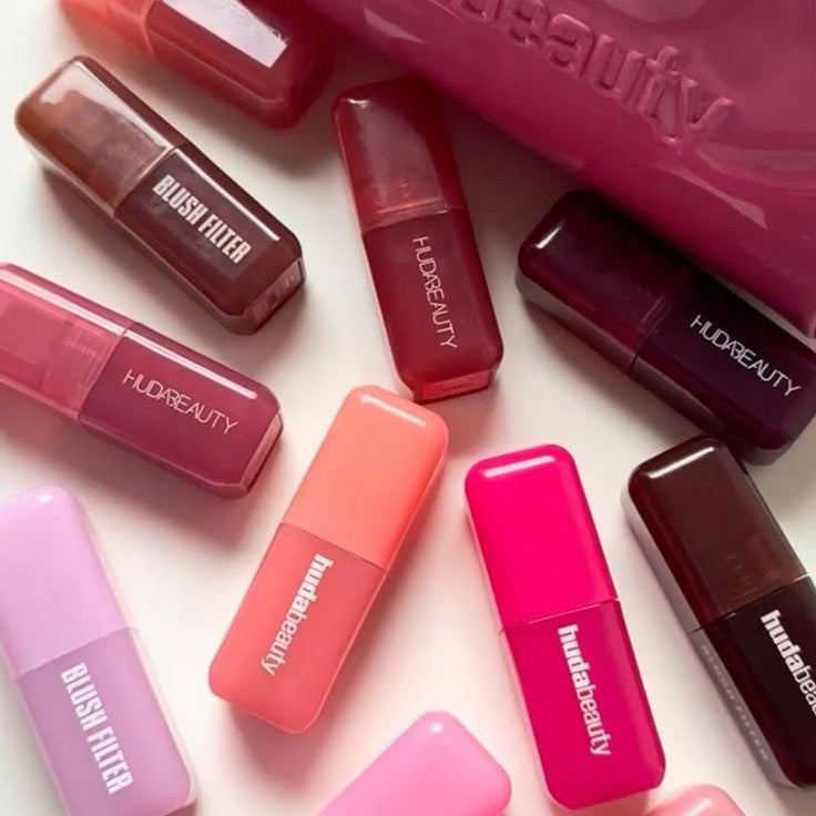 Huda Beauty Liquid Blush-u dolasku