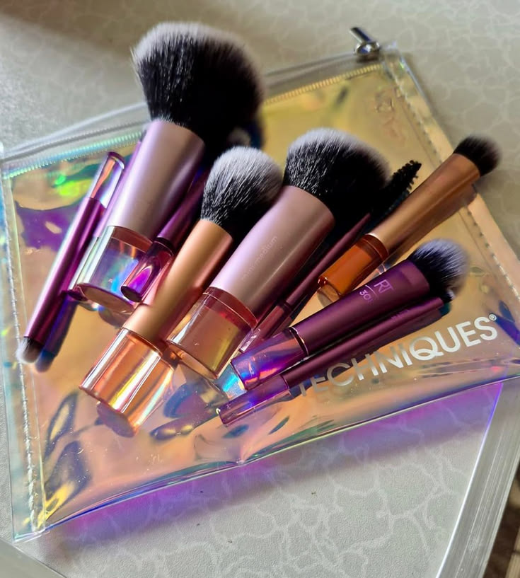 Real Techniques 10-in-1 Travel Fantasy Mini Brush Kit