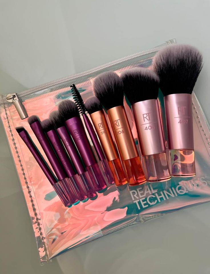 Real Techniques 10-in-1 Travel Fantasy Mini Brush Kit